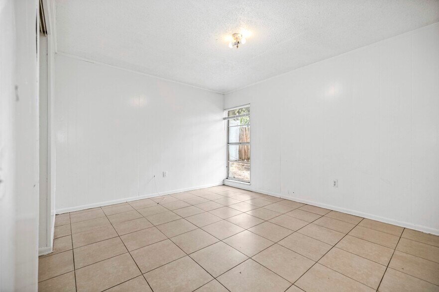More Photos Of 12211 N 59th St, Tampa Apartments For Sale