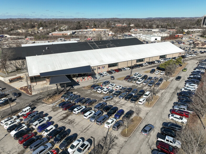 More Photos Of 1 Racquet Ln, Monroeville Sports And Entertainment For Lease