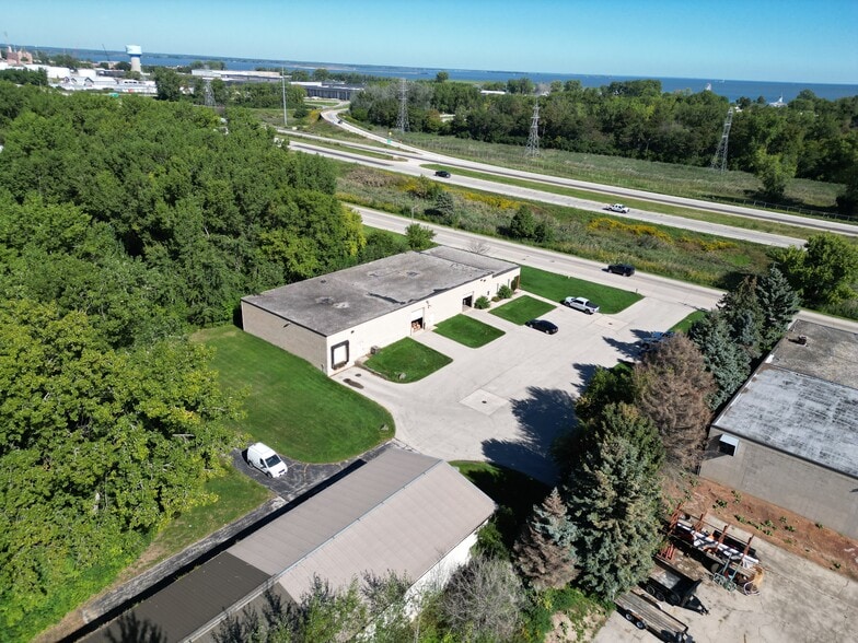 More Photos Of 1450 Radisson St, Green Bay Warehouse For Lease