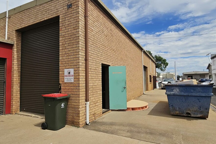 More Photos Of 120 Erskine St, Dubbo Showroom For Lease