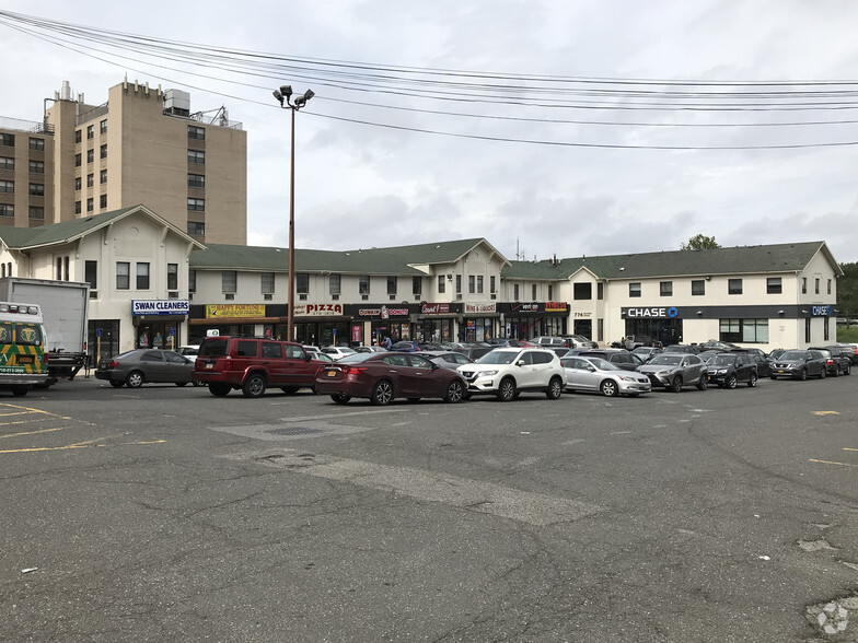 Primary Photo Of 754-778 Manor Rd, Staten Island Office For Lease