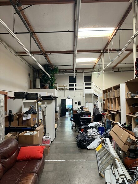 More Photos Of 10852 Forbes Ave, Garden Grove Manufacturing For Lease