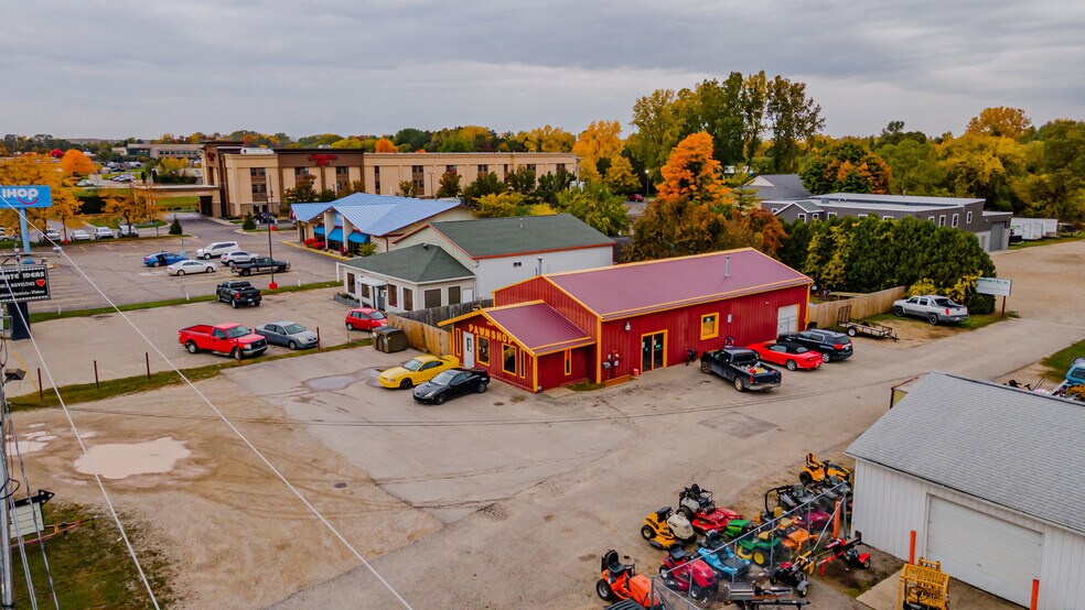 More Photos Of 5281 E Pickard St, Mount Pleasant Freestanding For Lease