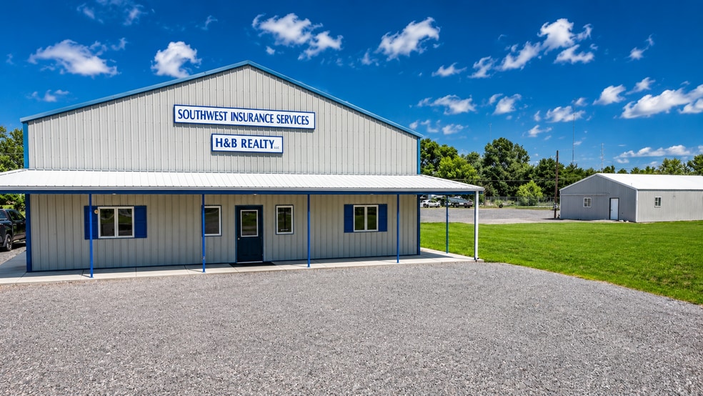 More Photos Of 1401 E 1st St, Ogallala Office For Sale