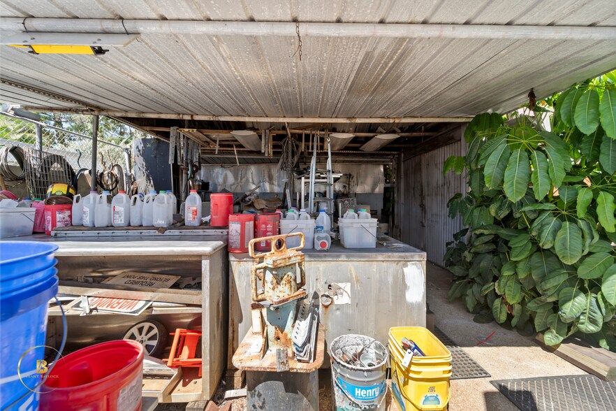 More Photos Of 342 N Orlando Ave, Cocoa Beach Light Manufacturing For Sale