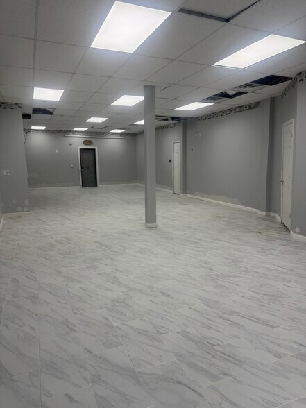 More Photos Of 119 W Broadway, Paterson Flex For Sale