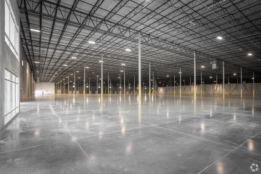 More Photos Of Gateway Blvd W, El Paso Unknown For Lease