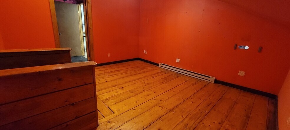 More Photos Of 325 N Main St, Liberty Flex For Lease