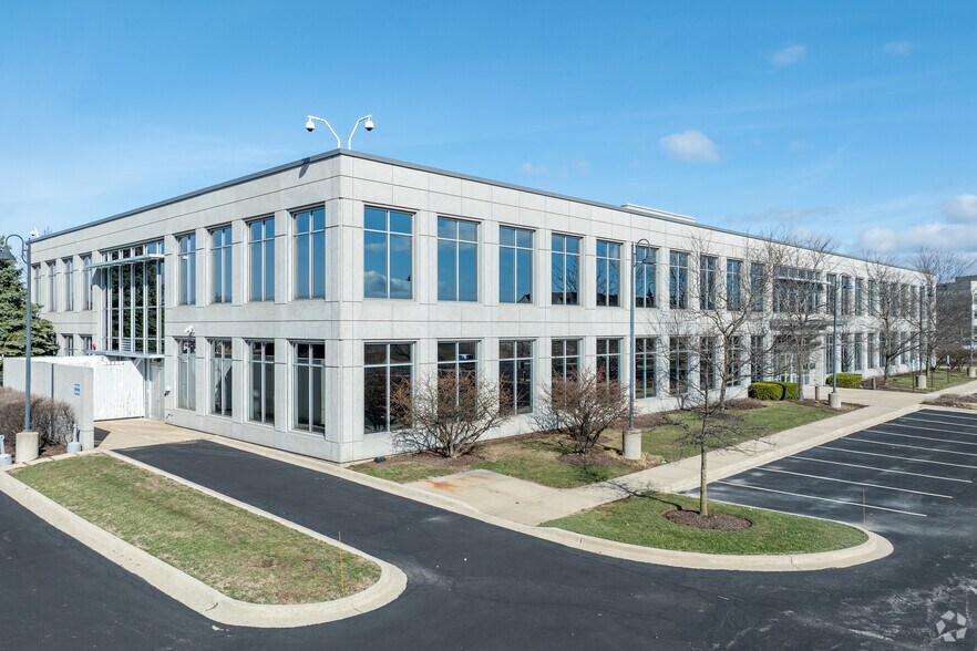More Photos Of 2601 Patriot Blvd, Glenview Office For Lease