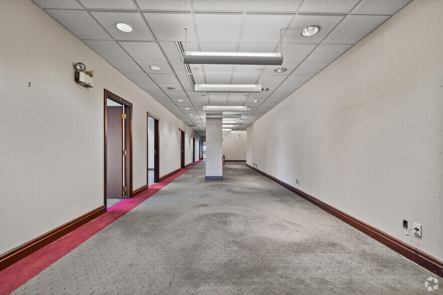 More Photos Of 285 Broad St, Hartford Office For Sale