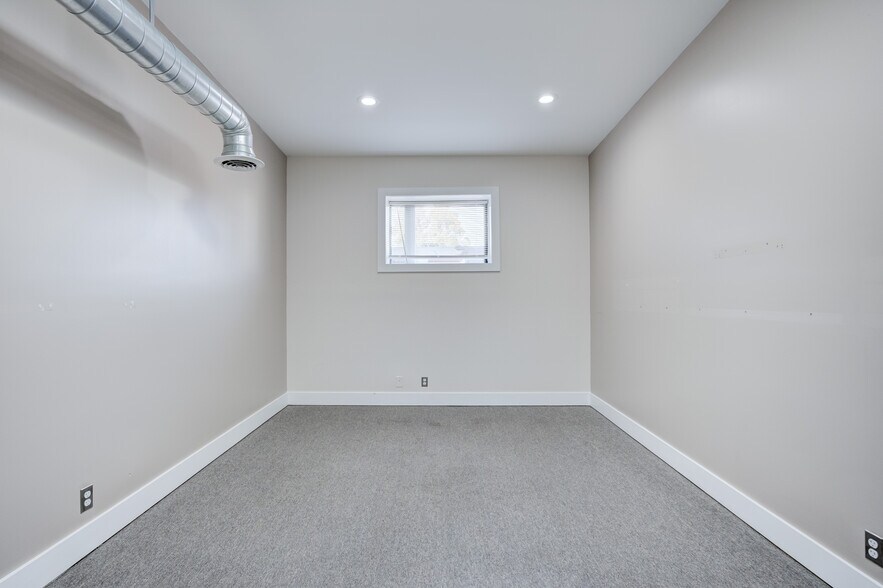 More Photos Of 628 E Parent Ave, Royal Oak Office Residential For Lease