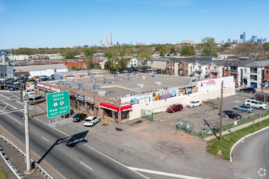 More Photos Of 680-686 Rt 440, Jersey City Storefront For Lease