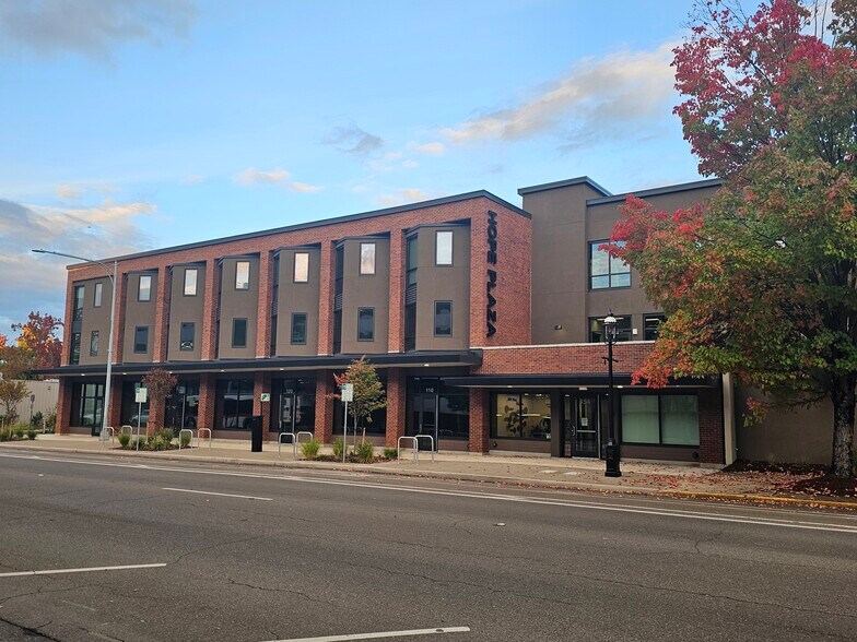 Primary Photo Of 454 Church St NE, Salem Storefront For Lease