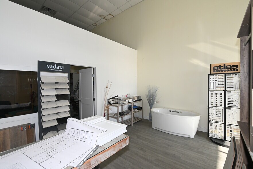 More Photos Of 700 North St, Fern Park Freestanding For Sale