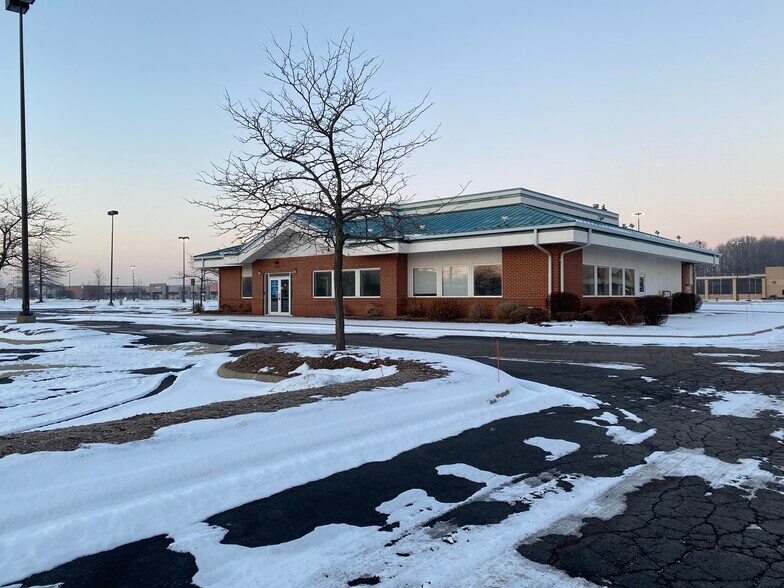 More Photos Of 33785 Van Dyke Ave, Sterling Heights Restaurant For Sale