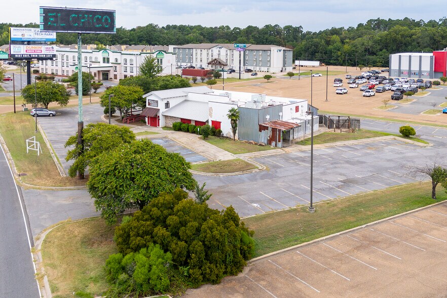 More Photos Of 226 Blanchard St, West Monroe Restaurant For Sale