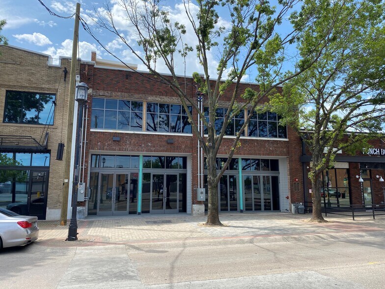 More Photos Of 2612-2614 Main St, Dallas Storefront For Lease