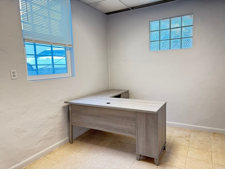 More Photos Of 211 N Magnolia Ave, Orlando Office For Lease