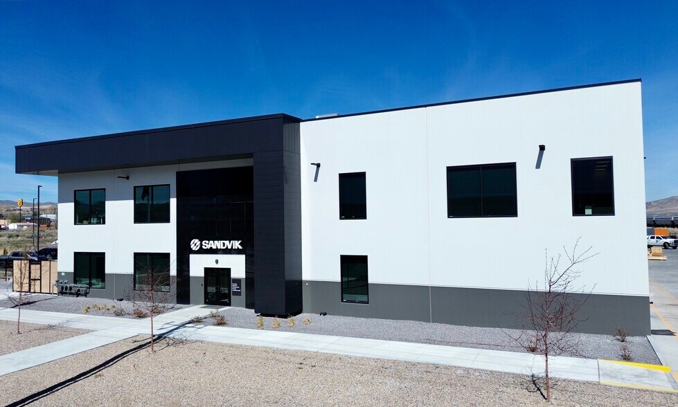 More Photos Of 1520 Silver St, Elko Manufacturing For Sale