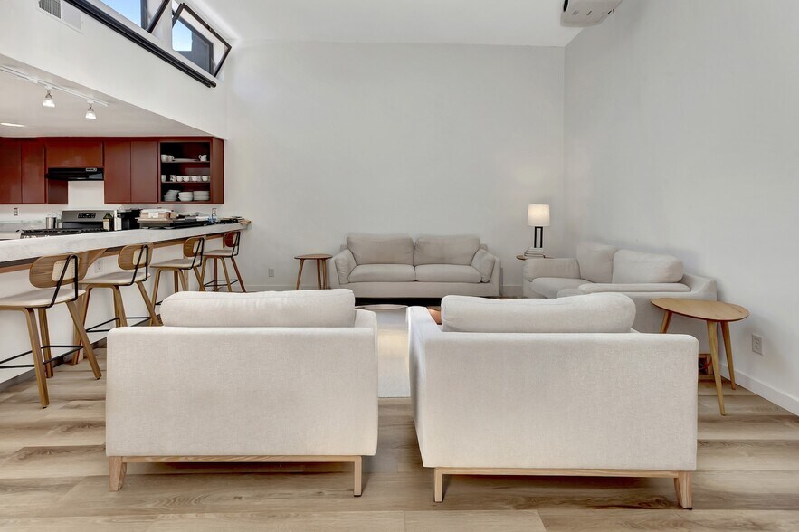 More Photos Of 34206 Sepulveda Ave, Dana Point Light Manufacturing For Lease