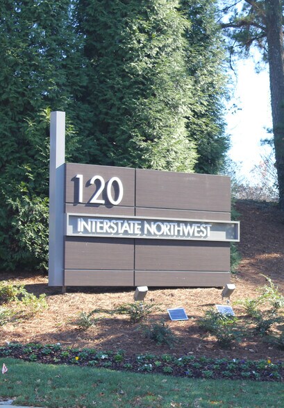 More Photos Of 120 Interstate N Pky E SE, Atlanta Light Distribution For Lease