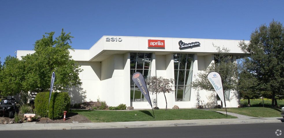Primary Photo Of 2310 Nissen Dr, Livermore Showroom For Lease