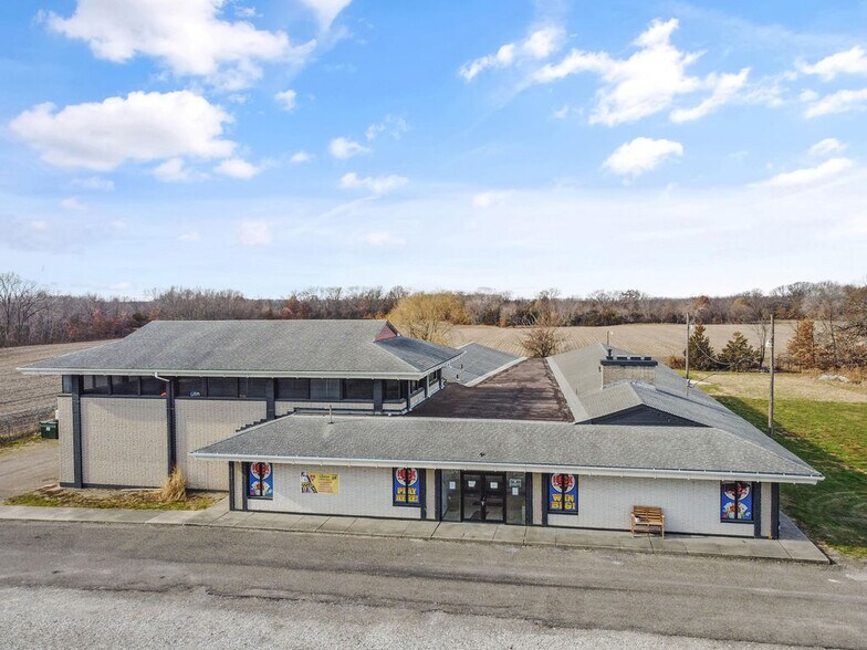 More Photos Of 307 N Main St, Loraine Lodge Meeting Hall For Sale