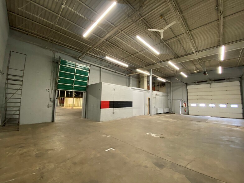 More Photos Of 1251 Plainfield Ave NE, Grand Rapids Office For Lease