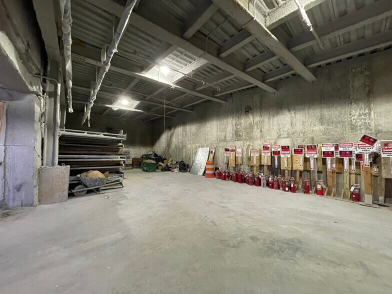 More Photos Of 251-73 Jericho Tpke, Bellerose Office For Sale