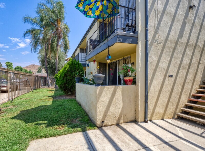 More Photos Of 10746 New Haven St, Sun Valley Apartments For Sale