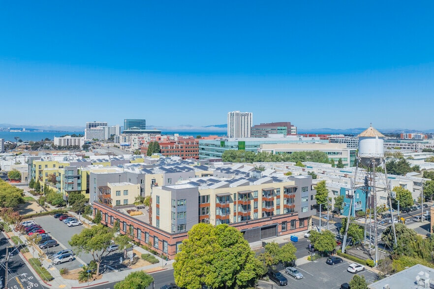 More Photos Of 1333 Powell St, Emeryville Apartments For Lease