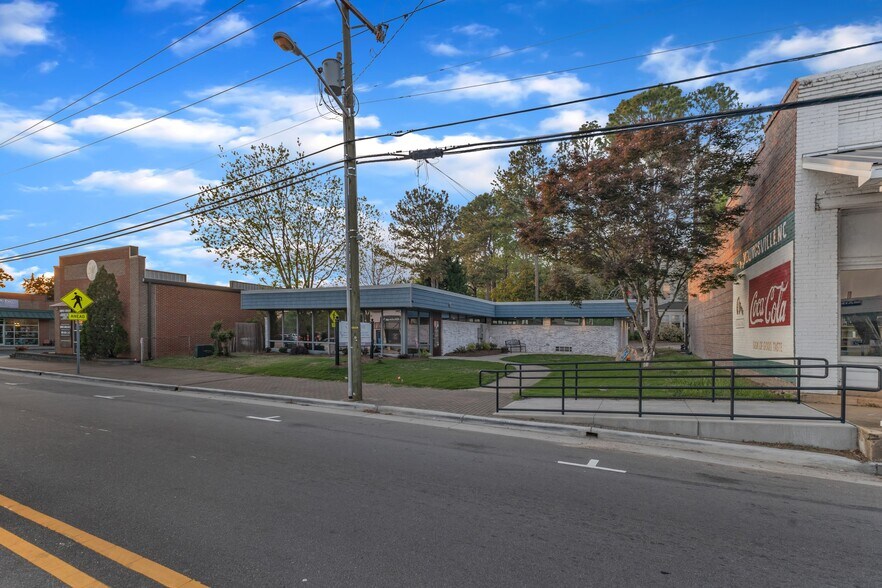 More Photos Of 141 E Main St, Youngsville Medical For Sale