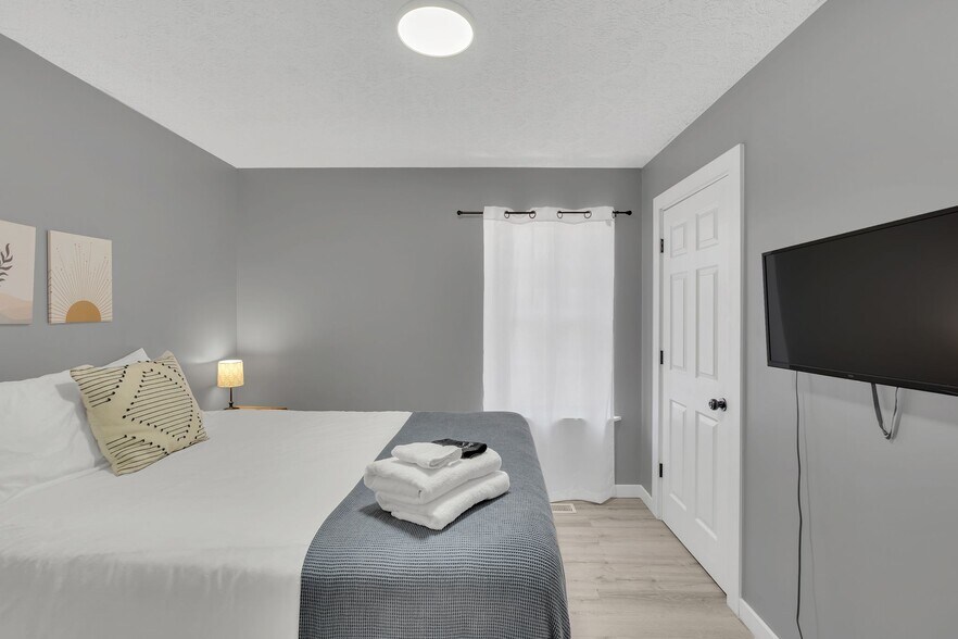 More Photos Of 901 21st Ave N, Nashville Multifamily For Sale