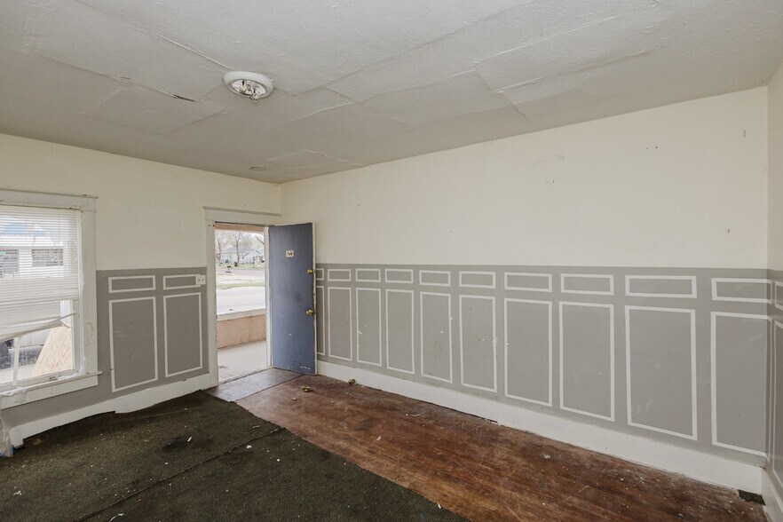 More Photos Of 123 E Madison Ave, Arkansas City Apartments For Sale