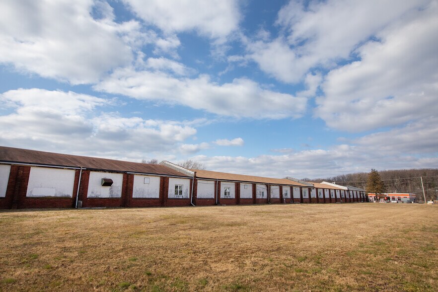 More Photos Of 201 W Lincoln Hwy, Penndel Manufacturing For Sale