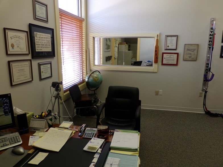 More Photos Of 171 Daniel Webster Hwy, Belmont Storefront Retail Office For Lease