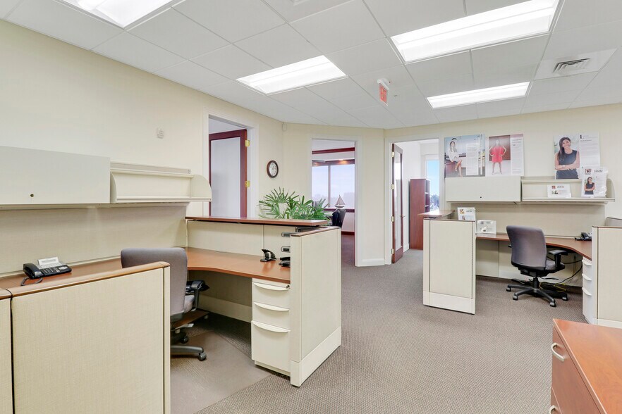 More Photos Of 6751 N Federal Hwy, Boca Raton Office For Sale