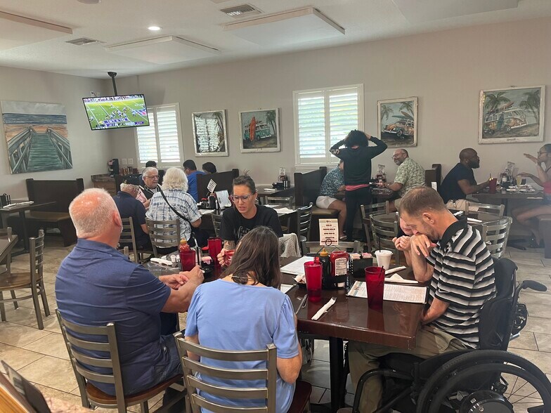 More Photos Of 165 N Yonge St, Ormond Beach Freestanding For Sale