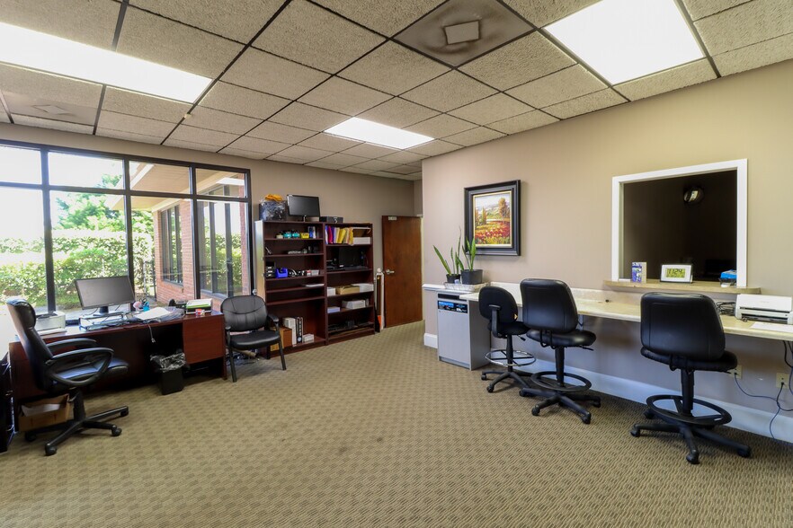 More Photos Of 3410 Sunset Blvd, West Columbia Medical For Lease