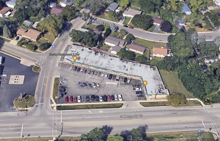 More Photos Of 100-134 N Kennedy Dr, Carpentersville General Retail For Sale