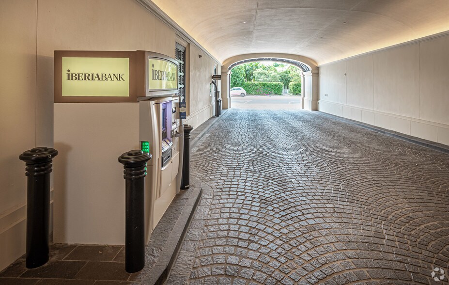 More Photos Of 1515 Sunset Dr, Coral Gables Office For Lease