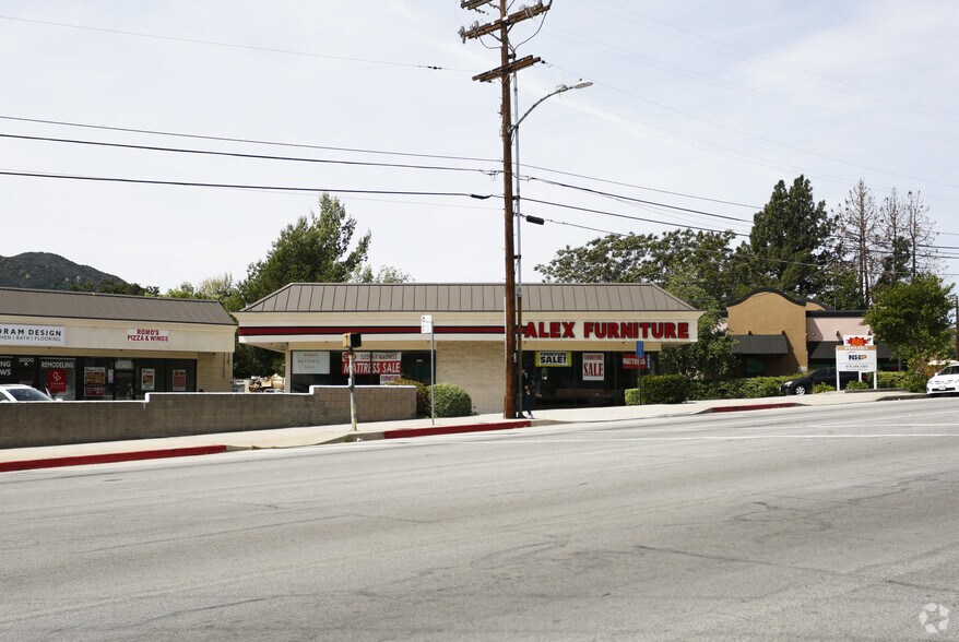 More Photos Of 3800 Foothill Blvd, Glendale Unknown For Lease