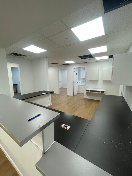 More Photos Of 115 Christopher Columbus Dr, Jersey City Medical For Lease