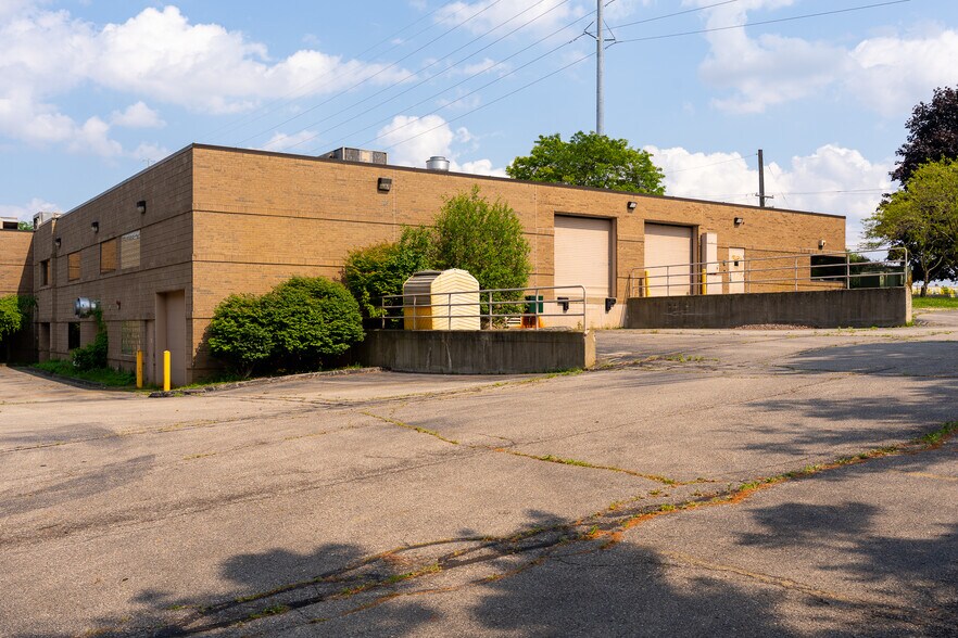 More Photos Of , Lake Orion Unknown For Sale