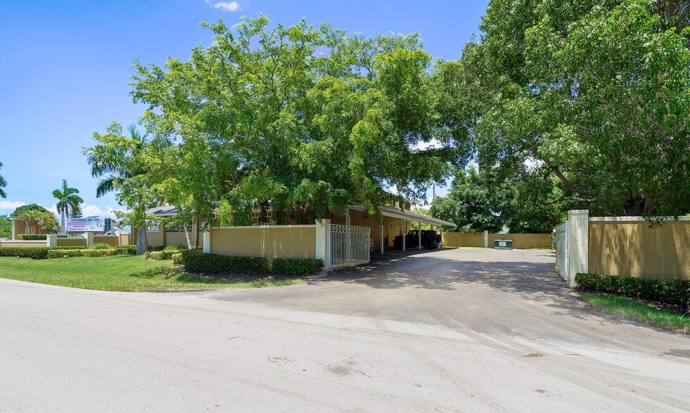 More Photos Of 16521 San Carlos Blvd, Fort Myers Office For Lease