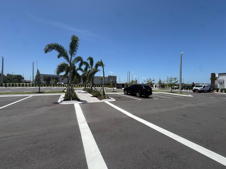 More Photos Of 8795 Ivanhoe Drive, Melbourne Medical For Lease