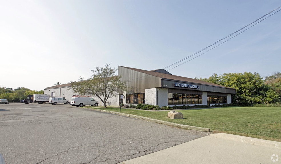 Primary Photo Of 45285-45319 Grand River Ave, Novi Warehouse For Lease