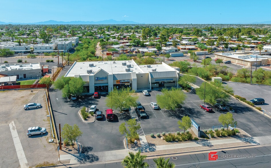 More Photos Of 8358 E Broadway Blvd, Tucson Freestanding For Sale