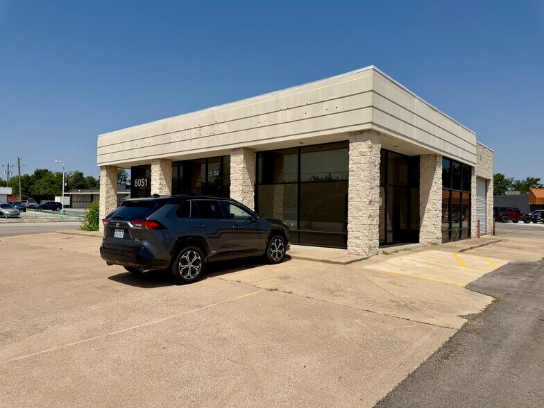 More Photos Of 8051 Boulevard 26, North Richland Hills Mixed Retail For Sale