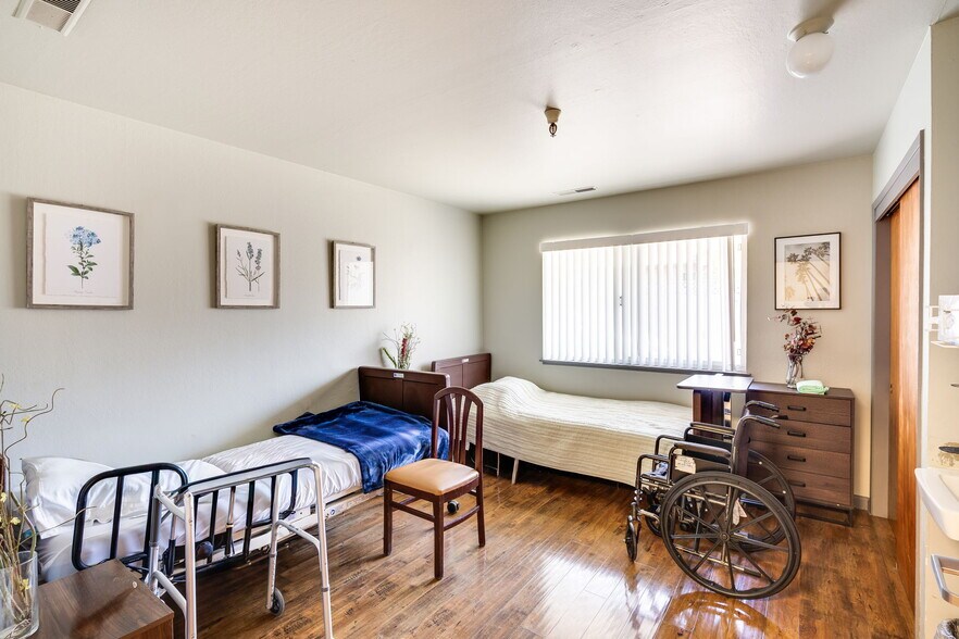 More Photos Of 18905 Standish Ave, Hayward Assisted Living For Sale